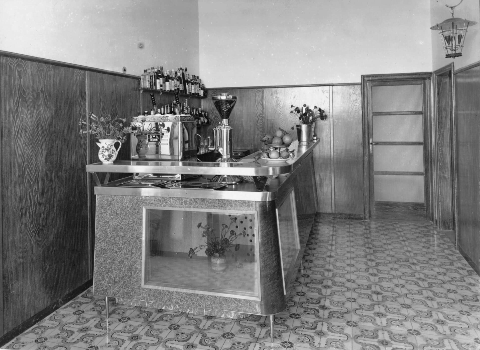 The History, photo 1